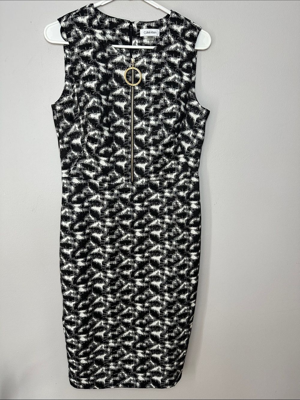 Calvin Klein Black & White Patterned Sheath Dress size 10